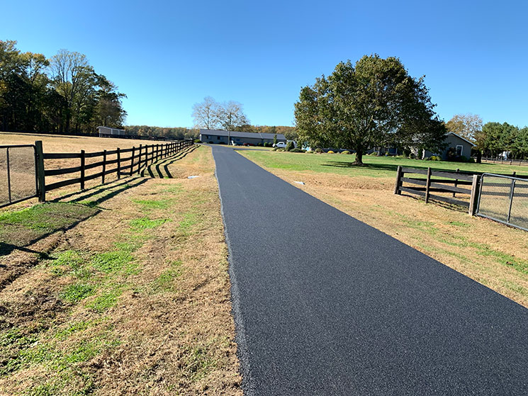 JD Asphalt, Inc. - Resurfaced Driveway